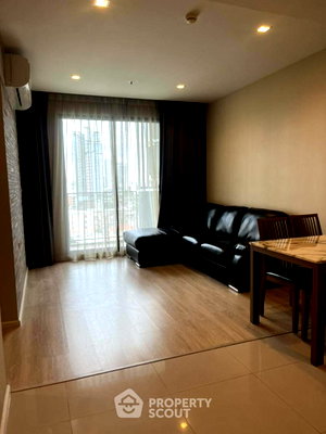Condos for sale : 2-BR Condo at Quinn Condo Ratchada 17 near MRT Sutthisan (ID 1211753)
