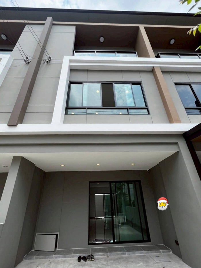 รูป 🏡 ทาวน์โฮม 3 ชั้น Premium Place Phaholyothin–Ramintra 4 ห้องนอน 3 ห้องน้ำ ทำเลศักยภาพ พหลโยธิน–รามอินทรา ใกล้ BTS - รูปที่ 1/19