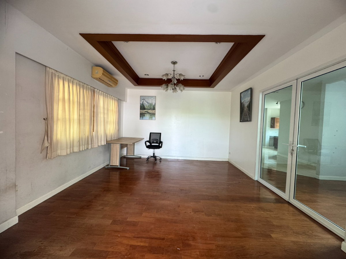 รูป ให้เช่าบ้านเดี่ยวซอยโชคชัย4 บ้านเช่าสวยราคาดี (N.2020) - รูปที่ 5/23