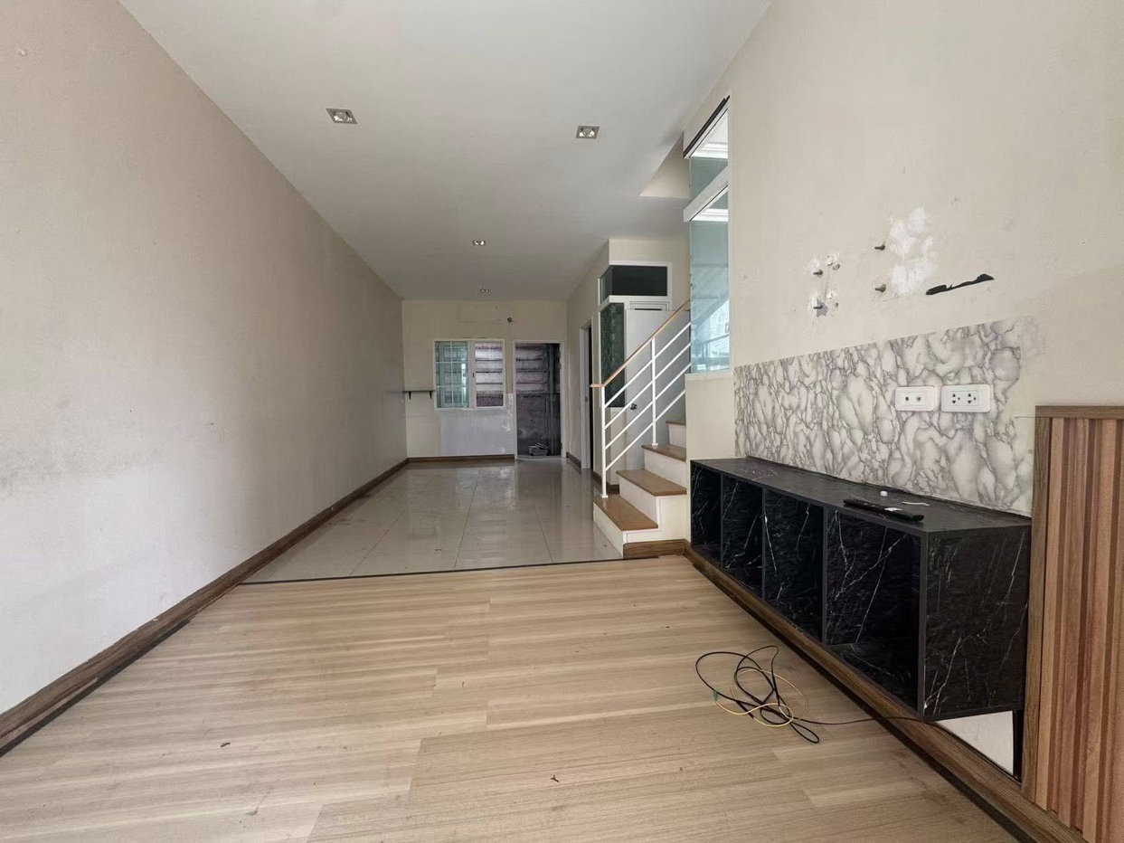 รูป Townhouse 4 Bedroom for Sale in East Pattaya - รูปที่ 7/10
