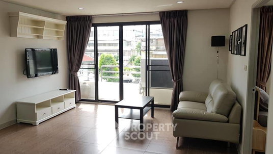 รูปภาพ 2-BR Condo at Sampoom Garden Condominium near BTS Saint Louis (ID 511757)
