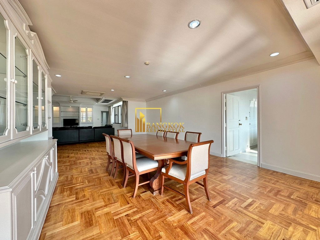 รูป Renovated 4 Bedroom Duplex Apartment in Phrom Phong Area - BR21038AP - รูปที่ 11/50