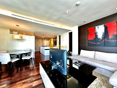 Apartment building for rent Big C Super Center Ekkamai : Stylish 2 Bedroom Serviced Apartment With Terrace in Thonglor - BR7099SA