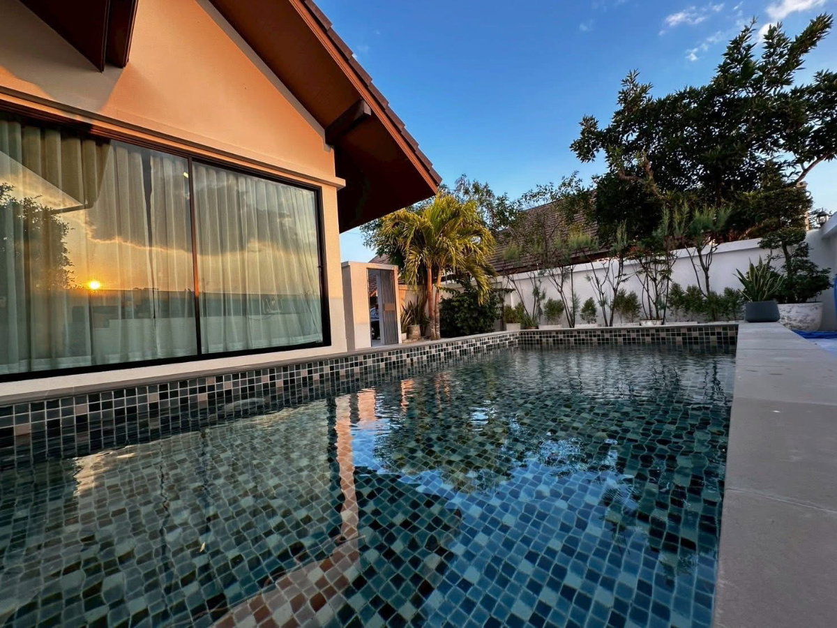 รูป บ้านเดี่ยวพร้อมสระว่ายน้ำ หลังมุม ทำเลดี บรรยากาศเงียบสงบ - รูปที่ 14/15