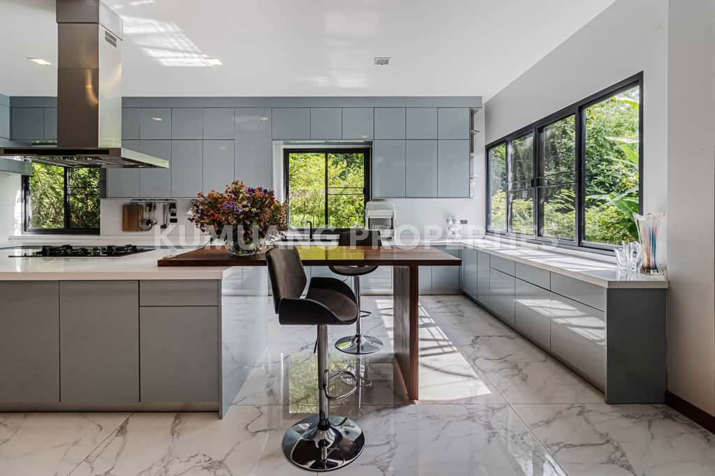 รูป บ้านหรูสไตล์โมเดิร์น พร้อมวิวภูเขาและทุ่งนา เนื้อที่กว่า 2 ไร่ ใกล้สถานที่ท่องเที่ยวชื่อดังแม่ริม - รูปที่ 38/47