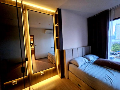 Condos for rent : @Condorental condo for rent Life Asoke Hype