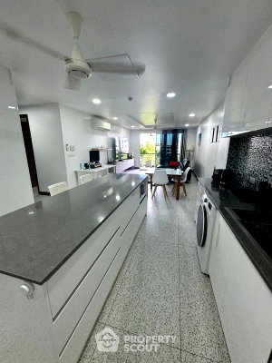 Condos for sale : 2-BR Condo at Regent Pratumnak Condominium close to Phratamnak (ID 2711704)
