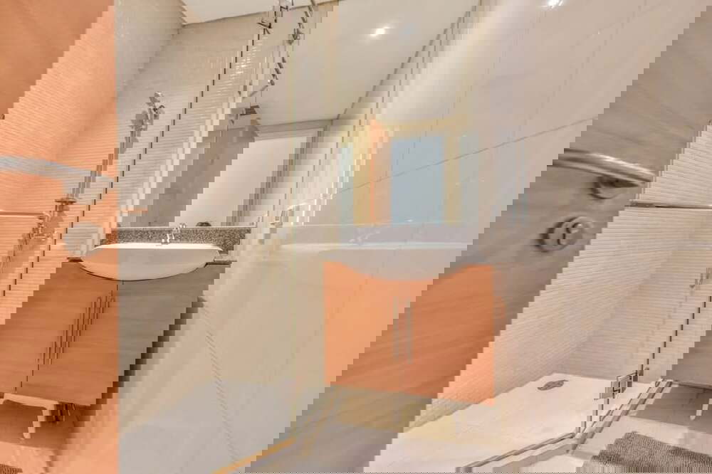 รูป สำหรับเช่า ! เลี้ยงสัตว์ได้, วิวเมือง, ชั้นสูง 16++, ทำเลดี, ห้องทิศเหนือ !! Code C20230700153..Fullerton Sukhumvit, 2 ห้องนอน, 2 ห้องน้ำ, แต่งครบ - รูปที่ 14/15