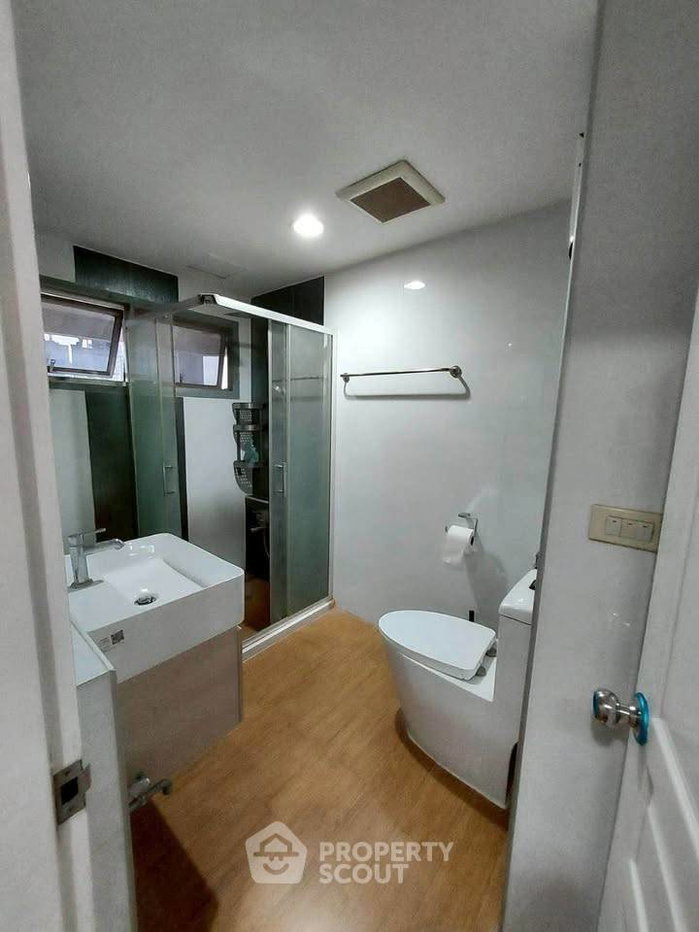 รูป คอนโด 2-ห้องนอน ที่ เดอะวอเตอร์ฟอร์ด ไดมอน ทาวเวอร์ สุขุมวิท ใกล้ BTS พร้อมพงษ์ (ID 2633643) - รูปที่ 5/15