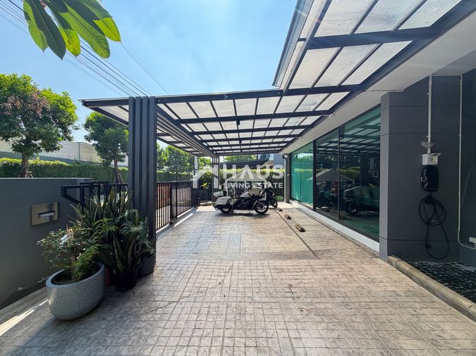 4-bed house for sale, 288 sqm, 116.1 sq wah, Setthasiri Taweewattana