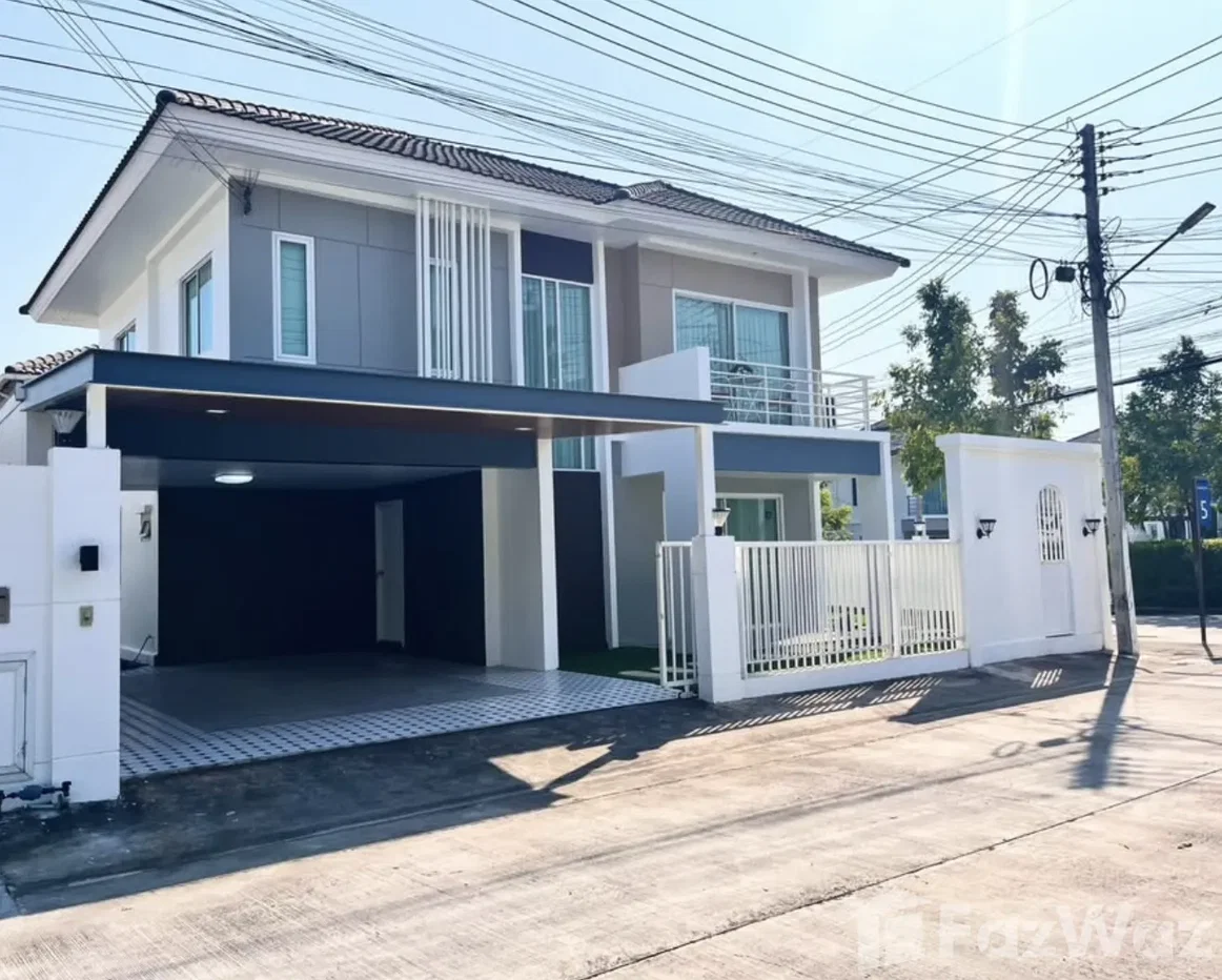 picture 3BR Two-Storey Detached House – Soi Chaiyapruek 2 6090236 - 1/19