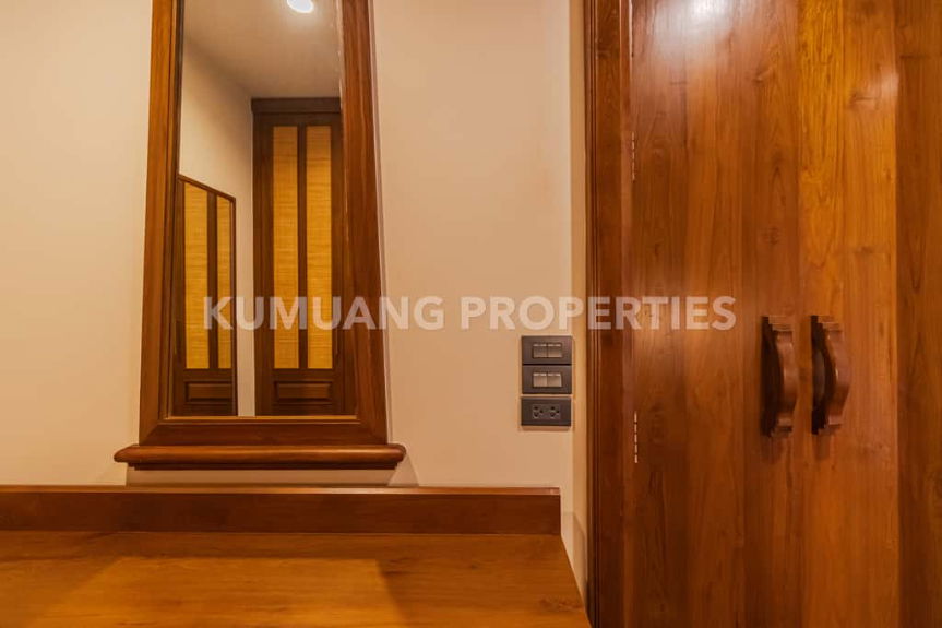 picture Luxury house with swimming pool, 360-degree view, - 52/80