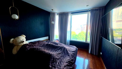 Condos for sale Assumption Convent Silom School : Watermark Chaophraya condo for sale. Beautiful, spacious room at a great price. | Code DS1972 Line: @Dstay
