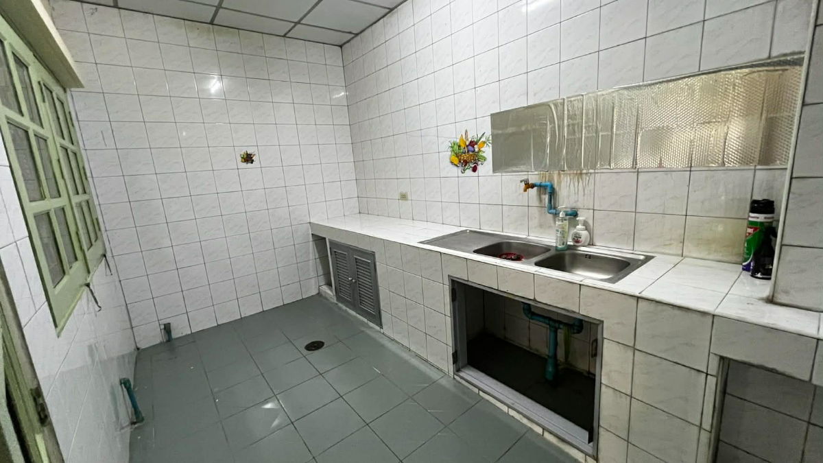 รูป ให้เช่าทาวน์โฮม 3 ชั้น ลาดพร้าว 87 เกตุนุติเชอมิเน่ ใกล้CDC พร้อมอยู่ ☎️0972161939 - รูปที่ 10/16