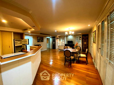 Condos for sale : 2-BR Condo at Asoke Place near MRT Sukhumvit (ID 1968392)