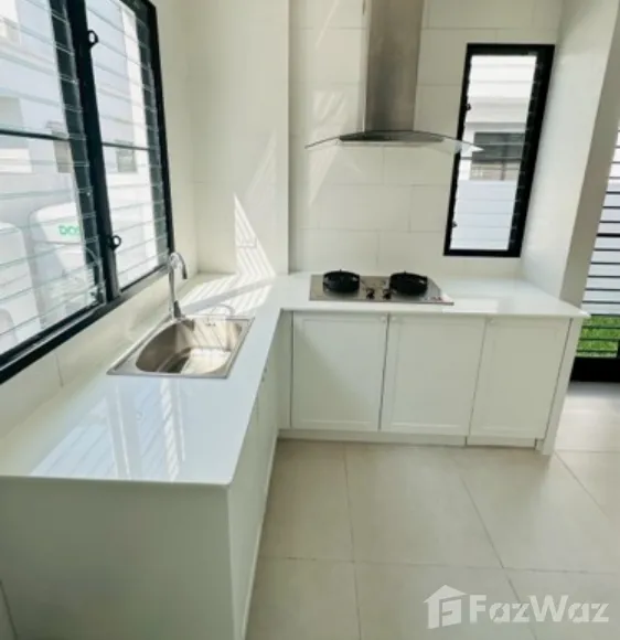 picture 2 Storeys 4 Bedrooms 5 Bathrooms 6090560 - 23/31