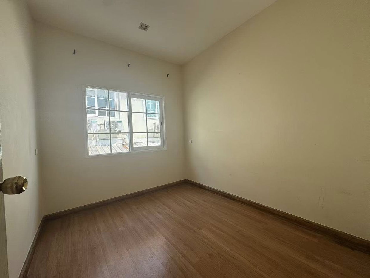 รูป Townhouse 4 Bedroom for Sale in East Pattaya - รูปที่ 2/10