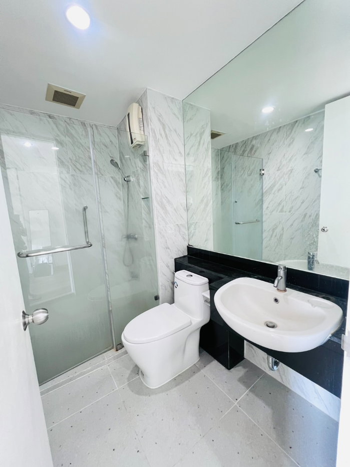 รูป ขายด่วน! เดอะ พาร์คแลนด์ แกรนด์ อโศก-เพชรบุรี 1นอน ชั้น20 วิวเมืองโล่ง ทำพื้นให้ใหม่ทั้งห้อง  [Line: Yosita828] - รูปที่ 8/17