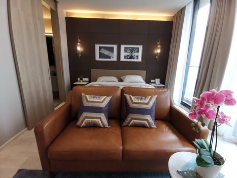 For rent: Noble Ploenchit, luxuriously decorated, fully furnished, beautiful room, excellent value. Code DS2151 Line: @Dstay