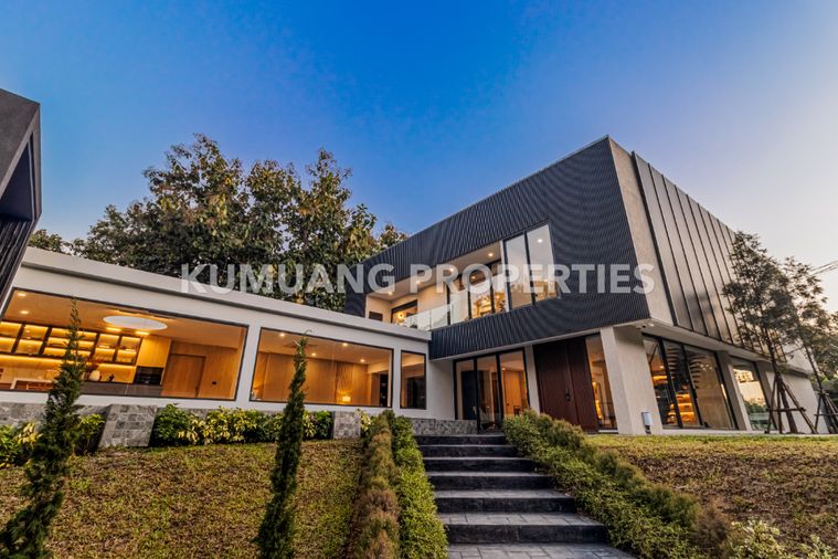 ขายพูลวิลล่าโมเดิร์นหรู ทำเลสุเทพ – อำเภอเมืองเชียงใหม่