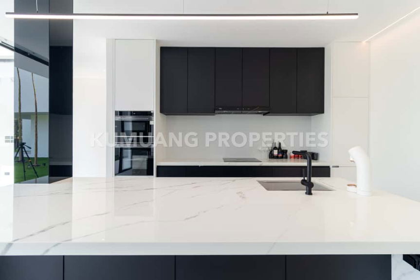 รูป บ้านพร้อมสระว่ายน้ำสไตล์โมเดิร์น - รูปที่ 20/73