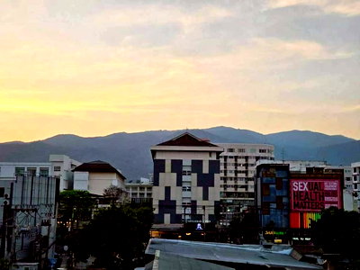 Condos for sale : Raweevari Residence, Nimmanhaemin Soi 15 Luxury Low-Rise Residence