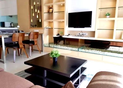 Condos for rent Lang Suan Road : SL040/Luxury condo in the heart of Langsuan, Q Langsuan, large room, 2 bedrooms, premium location, near BTS Chidlom.