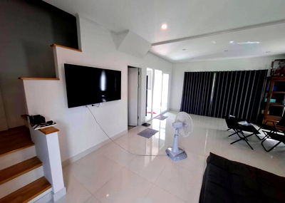 Twin houses for rent Lam Luk Ka : For rent house ready to move in