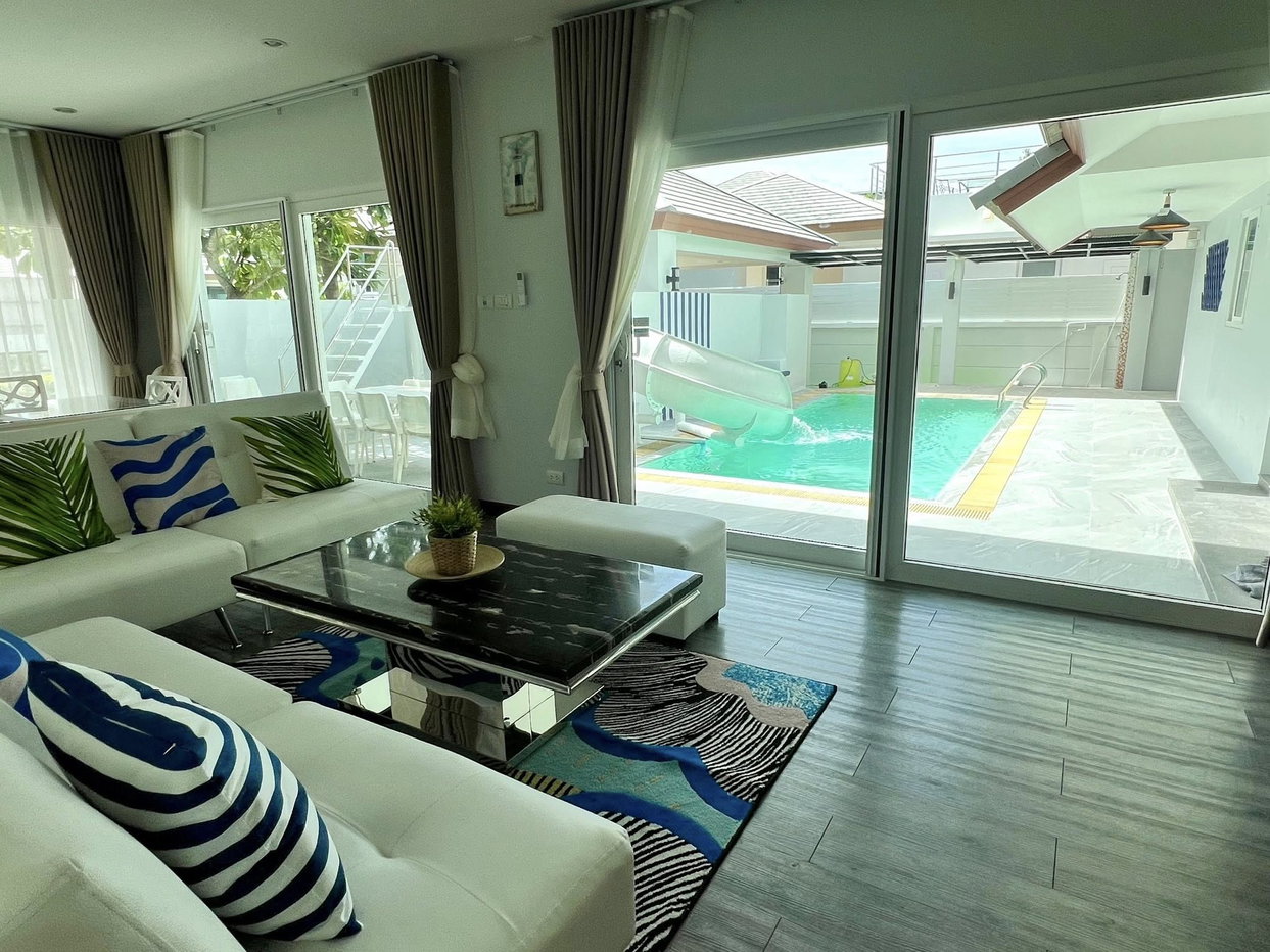 รูป Pool Villa 3 Bedroom for Sale near Sukhumvit North Pattaya - รูปที่ 4/16