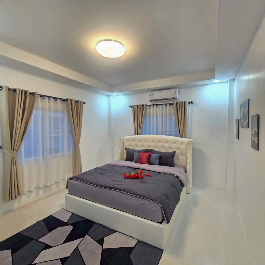 รูป 3 Bedroom Townhome for Sale in East Pattaya - รูปที่ 6/11