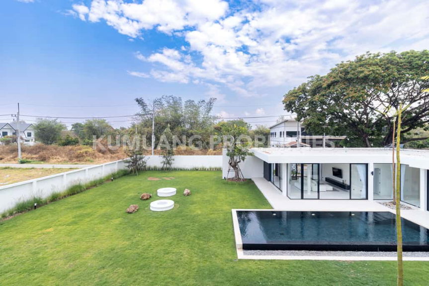 รูป บ้านพร้อมสระว่ายน้ำสไตล์โมเดิร์น - รูปที่ 60/73