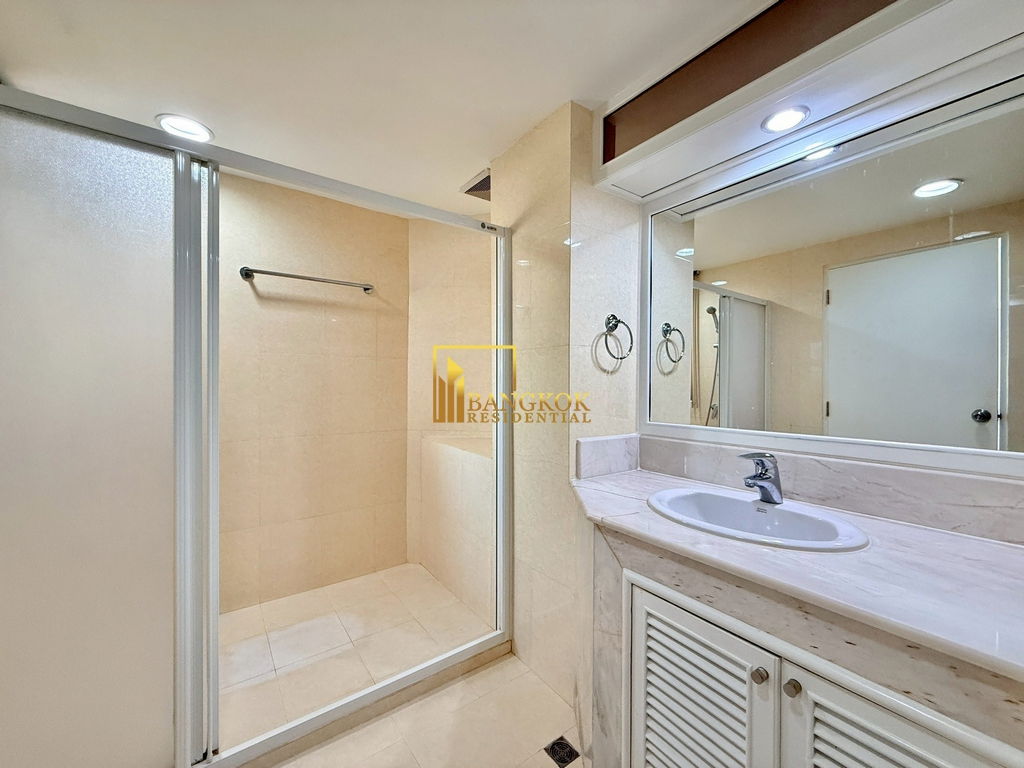 รูป Very Spacious 2 Bedroom Apartment For Rent in Chidlom - BR20878AP - รูปที่ 22/34