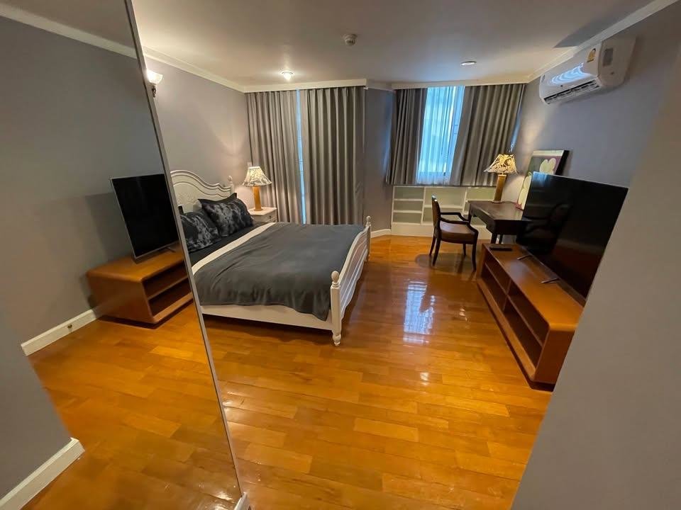 picture LTH14613 – Condo for Rent | Supalai Place Sukhumvit 39 | 142 sqm | 2 Beds 1 Bath | Near BTS Phrom Phong | 55,555 THB/Month  - 11/15