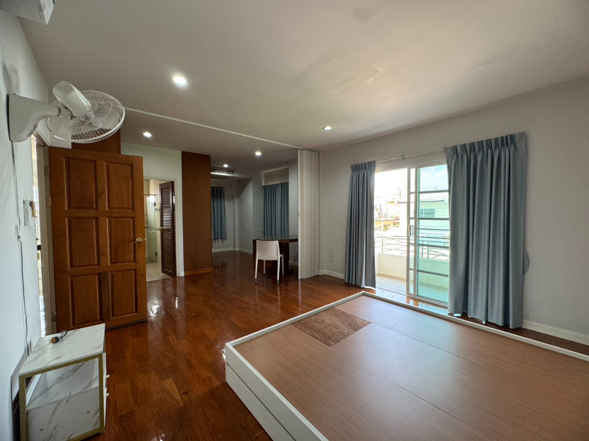 รูป ให้เช่าบ้านเดี่ยวซอยโชคชัย4 บ้านเช่าสวยราคาดี (N.2020) - รูปที่ 14/23