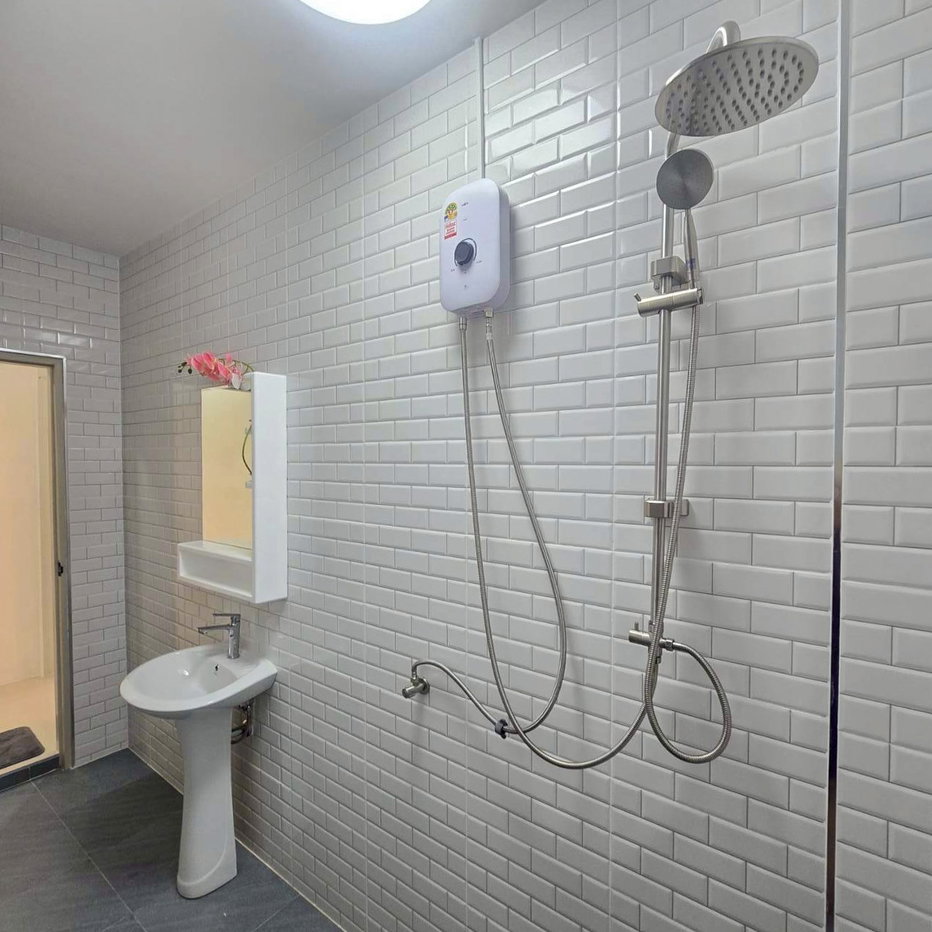 รูป 3 Bedroom Townhome for Sale in East Pattaya - รูปที่ 9/11