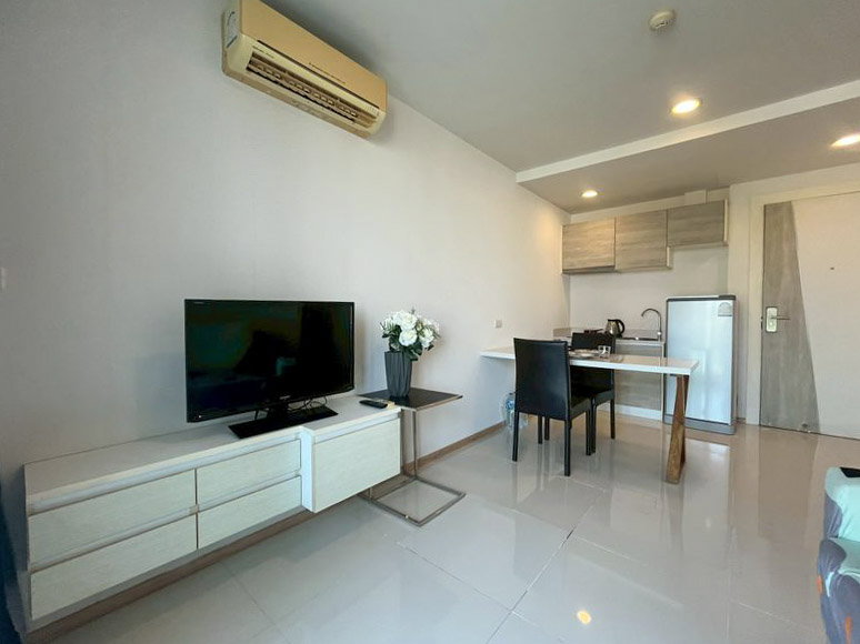 รูป Condo 1 Bedroom for Sale at Acqua Condo Jomtien Pattaya - รูปที่ 1/5