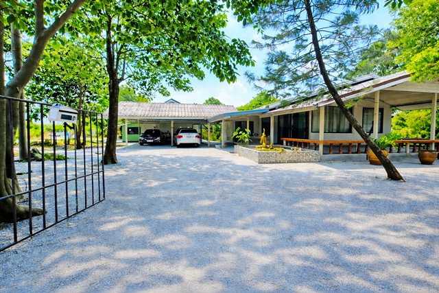 รูป โรบินสัน ฉะเชิงเทรา ตลาดโสธร 1.2 กม. ติดไทวัสดุ ฉะเชิงเทรา 600ม. บ้านเดี่ยว 2 หลัง 3นอน 3น้ำ 299 ตร.ว. 6 คัน ถ.ฉะเชิงเทรา-บางปะกง - รูปที่ 2/8