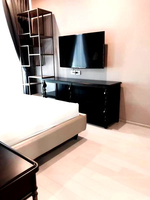 Condos for rent : For Rent Condo Noble Ploenchit 2 Bedroom (S15-26201)