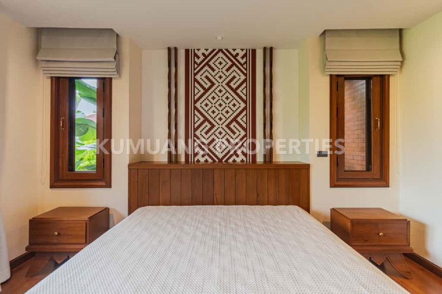 picture Luxury house with swimming pool, 360-degree view, - 50/80