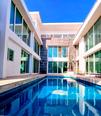 บ้านเดี่ยว เมกะ บางนา : ขายบ้านหรู พร้อมสระว่ายน้ำ ใกล้ Mega บางนา