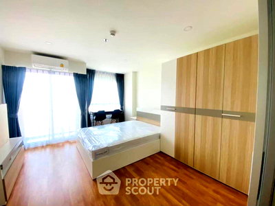 Condos for sale : 1-BR Condo at Lumpini Ville Phatanakan-Srinakarin in Suan Luang (ID 2701545)