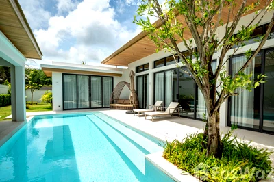 Houses for rent Phuket International Airport : Villa Mouana Breeze Mai Khoa Phuket 6090147