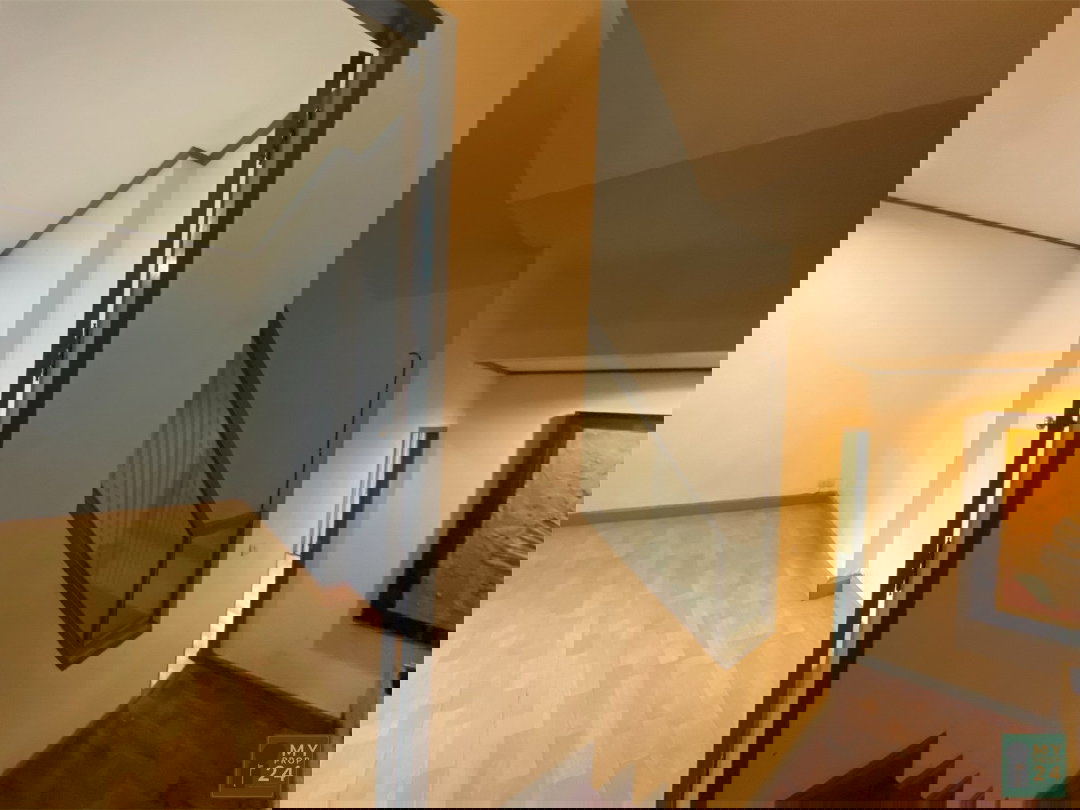 รูป ให้เช่า Townhouse ติด Makro สาทร 20ตร.วา 3ชั้น 3 ห้องนอน 5ห้องน้ำ 50,000 บาท - รูปที่ 11/12