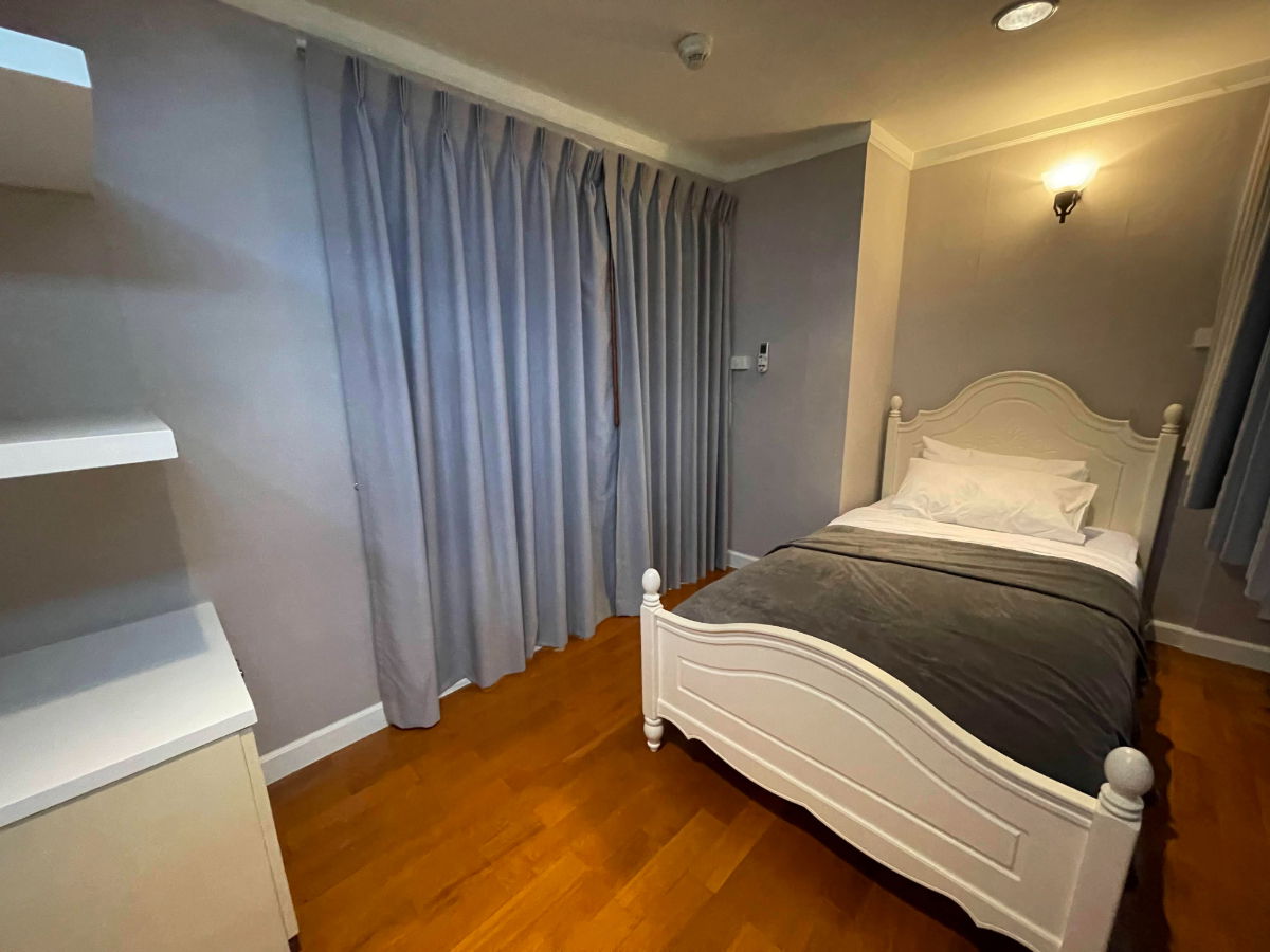 รูป ให้เช่า Supalai Place Sukhumvit 39 ห้องกว้างอยู่สบาย ใจกลางพร้อมพงษ์ เฟอร์ครบ พร้อมเข้าอยู่ I Code DS2271 Line : @Dstay - รูปที่ 4/31