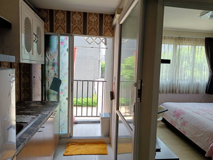 รูปภาพ คอนโด ดีคอนโด อ่อนนุช-สุวรรณภูมิ ขนาดห้อง 30 ตร.ม. 1 ห้องนอน | 1 ห้องน้ำ | ครัวกั้นแยก เฟอร์นิเจอร์และเครื่องใช้ไฟฟ้าครบ