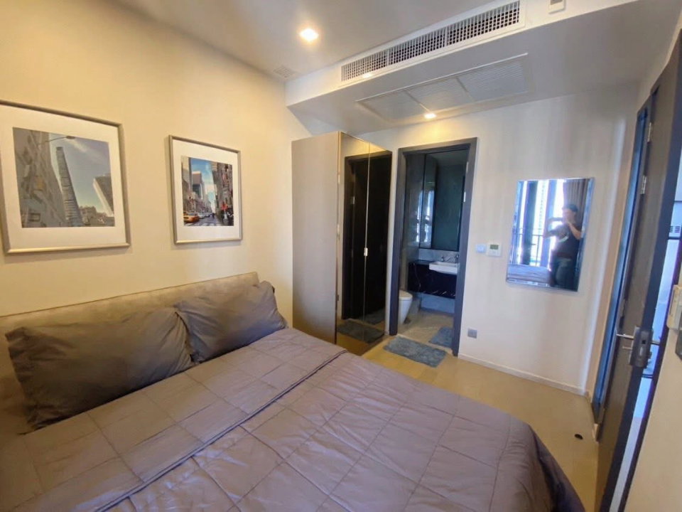 picture Ashton                   Asoke  - 11/11