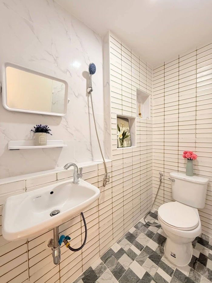 รูป ทาวน์เฮ้าส์2ชั้น รีโนเวทใหม่ สไตล์โมเดิร์น ระเบียงกว้าง หมู่บ้านเพชรไพลิน พระยาสุเรนทร์ 30 บางชัน คลองสามวา เข้าอยู่ได้เลย แต่งครบ ใกล้รถไฟฟ้า - รูปที่ 36/40