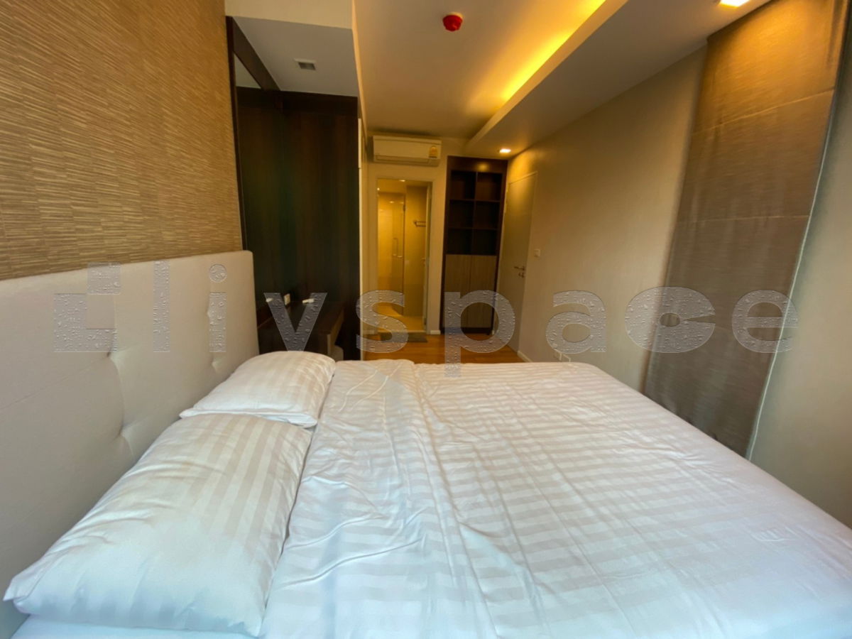 รูป ▚ LH125ツ ให้เช่า: Focus Ploenchit 1BR 47.72ตรม. 25K🌿✨ คอนโด Low-rise ใจกลางเพลินจิต วิวต้นไม้ร่มรื่น เฟอร์ครบ พร้อมเข้าอยู่ ใกล้ห้างชั้นนำ! - รูปที่ 6/13