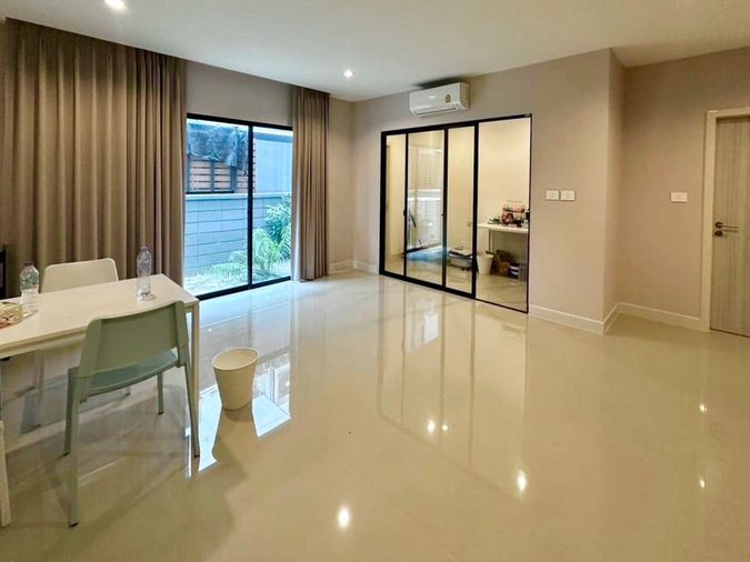 3-bed townhouse for sale, 285 sqm, 34 sq wah, Nirvana Define Srinakarin - Rama 9