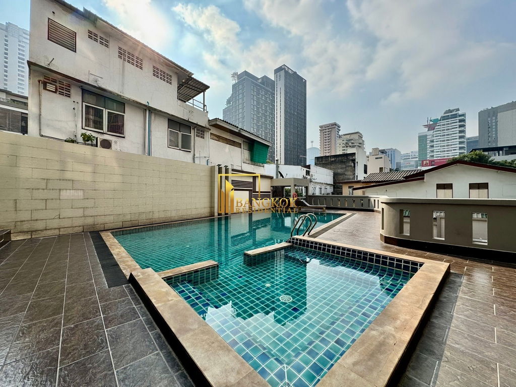 รูป Renovated 3 Bed Apartment For Rent in Phrom Phong - BR20320AP - รูปที่ 33/39